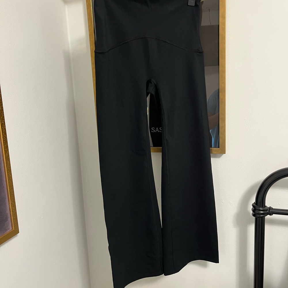 SPANX Black Booty Boost wide leg crop Leggings